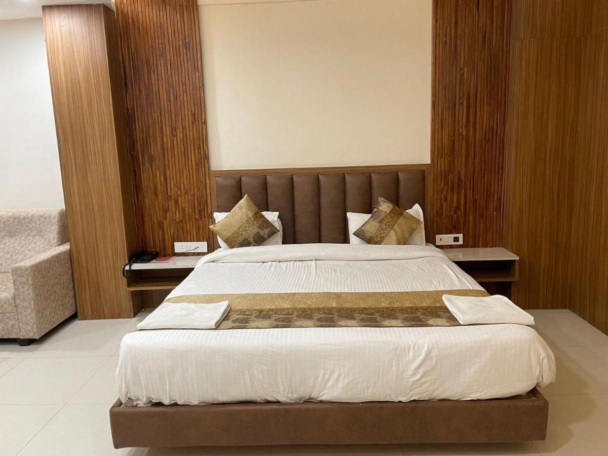 Hotel Santoor Varanasi Exterior foto